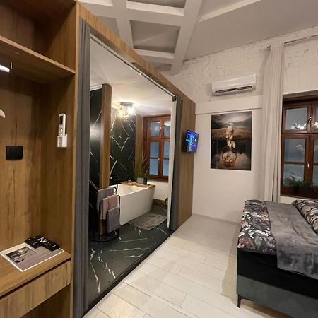 Lux Dabich 2 Apartment Нови Сад Екстериор снимка