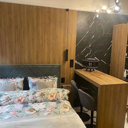 Lux Dabich 2 Apartment Нови Сад Екстериор снимка