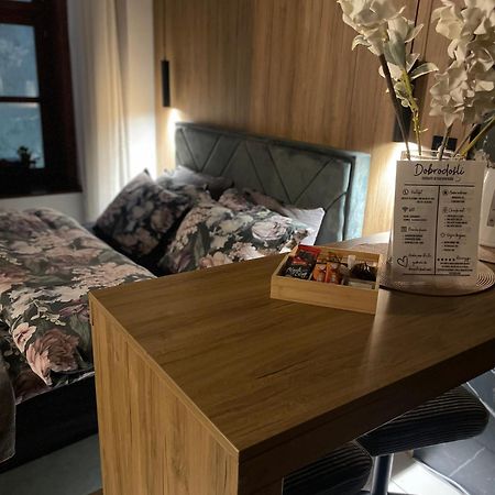 Lux Dabich 2 Apartment Нови Сад Екстериор снимка