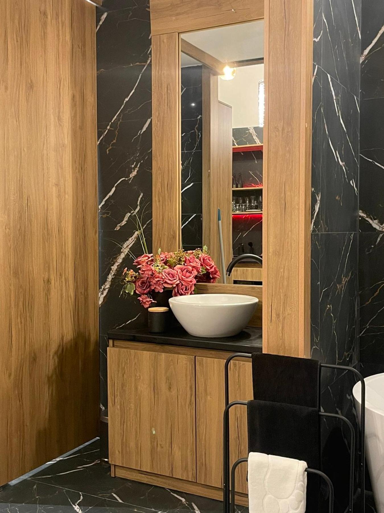 Lux Dabich 2 Apartment Нови Сад Екстериор снимка
